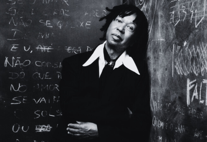 Djavan, The Neighborhood e Charli XCX; confira os lançamentos da&nbsp;semana